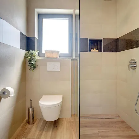 In Croatia Near The Adriatic Coast Villa