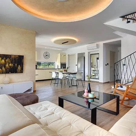 In Croatia Near The Adriatic Coast Villa *