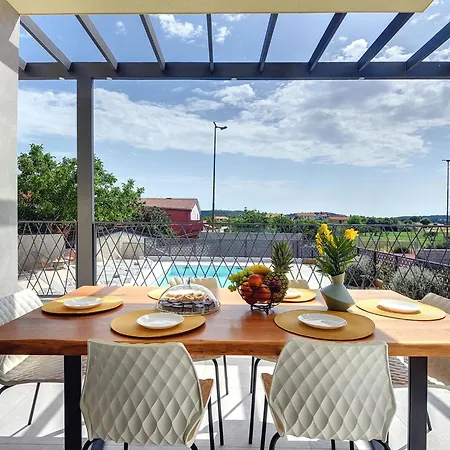 In Croatia Near The Adriatic Coast * プーラ