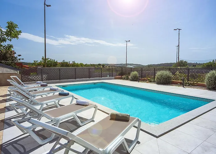 In Croatia Near The Adriatic Coast Villa *